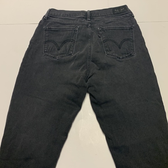 Black Levi’s Perfectly Slimming 512 Legging Jeans - Picture 4 of 4